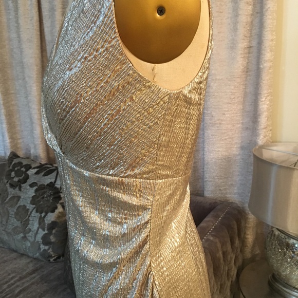 Connected Apparel Dresses & Skirts - Gold Lame Body Fitting Dress Sz 8 NWOT